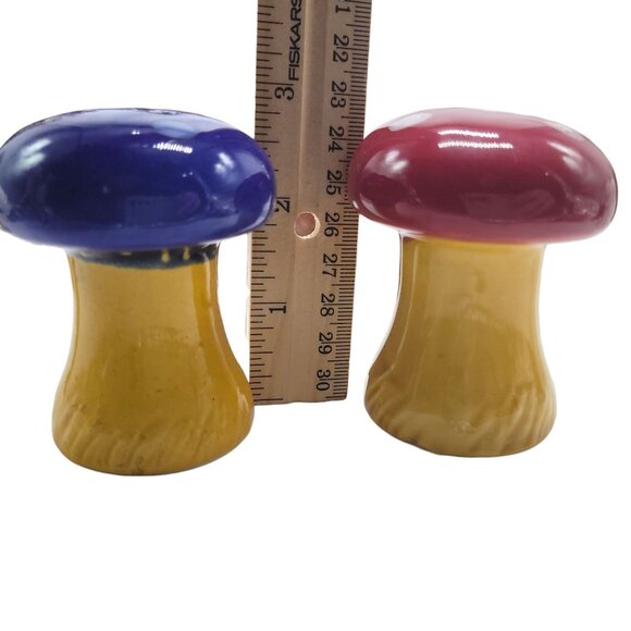 Vintage Ceramic Mushroom Salt & Pepper Shakers Japan Red & Blue Tops - Picture 4 of 11